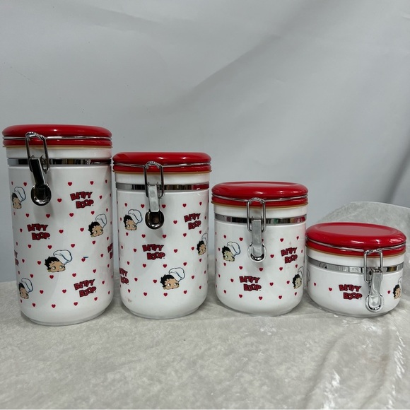 Vintage Betty Boop plastic 4 piece kitchen canister set READ DESCRIPTION
